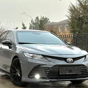 Toyota Camry, 2018