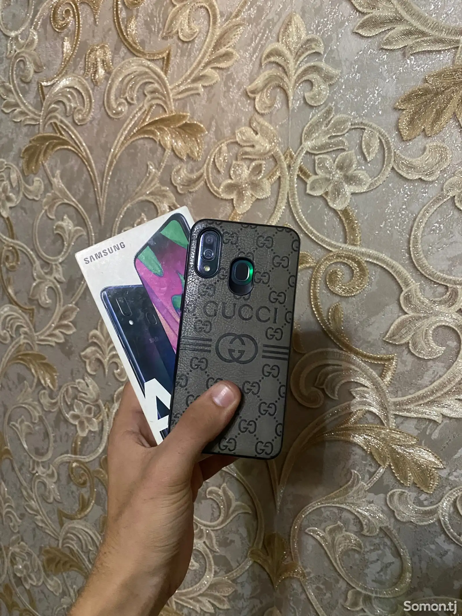 Samsung Galaxy A40-1