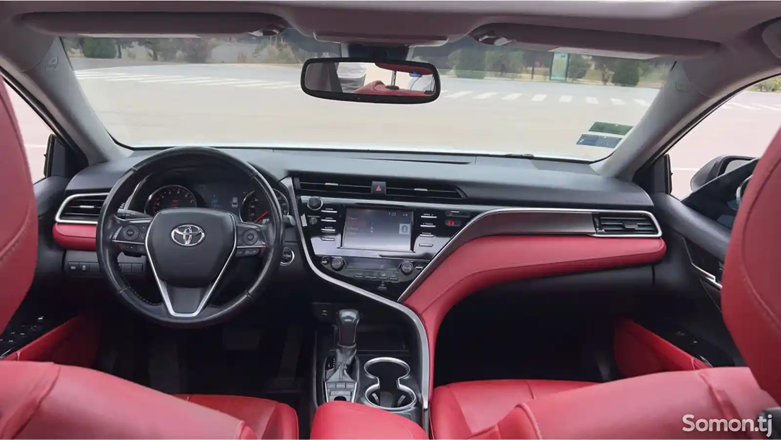 Toyota Camry, 2018-10