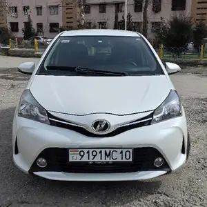 Toyota Vitz, 2015