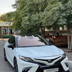 Toyota Camry, 2018