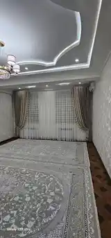 3-комн. квартира, 4 этаж, 90 м², 92мкр-4