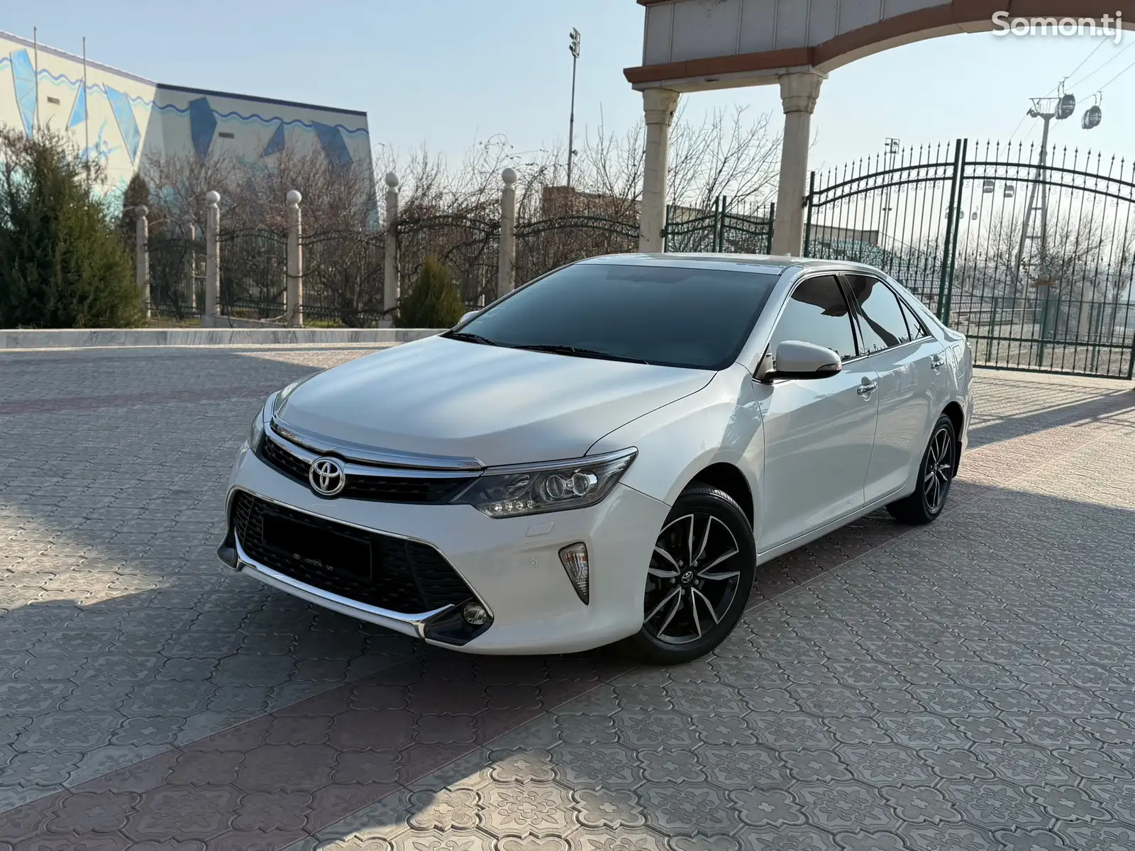 Toyota Camry, 2017-1