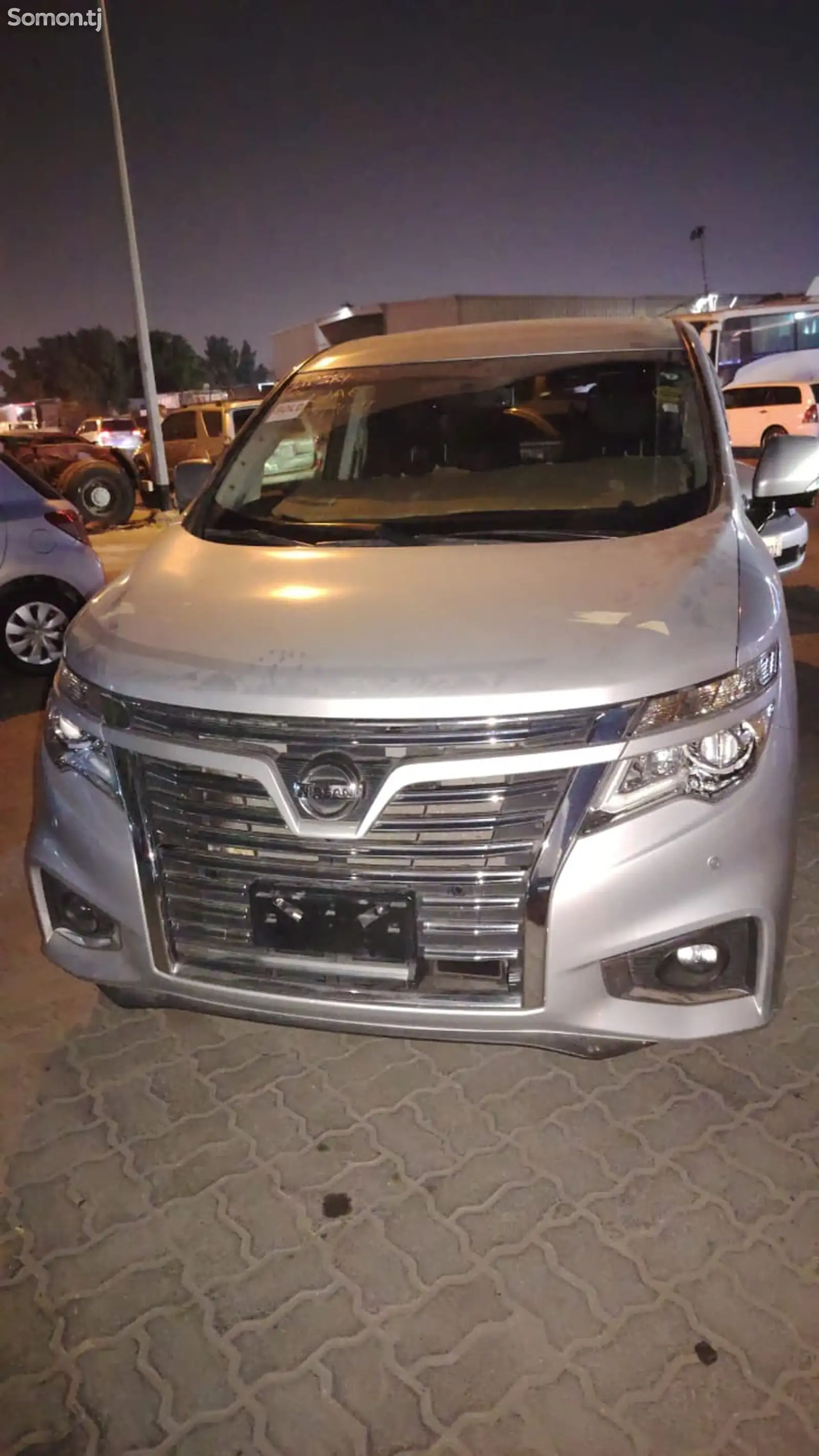 Nissan Elgrand, 2014-1