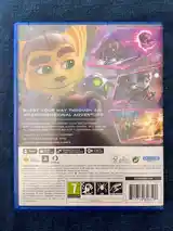 Игра Ratchet & Clank Rift Apart-3