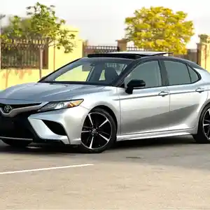 Toyota Camry, 2018