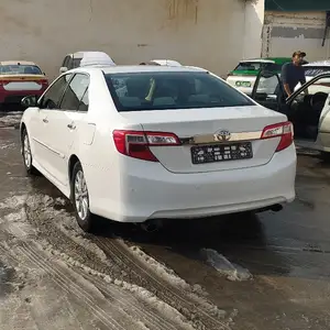 Toyota Camry, 2012