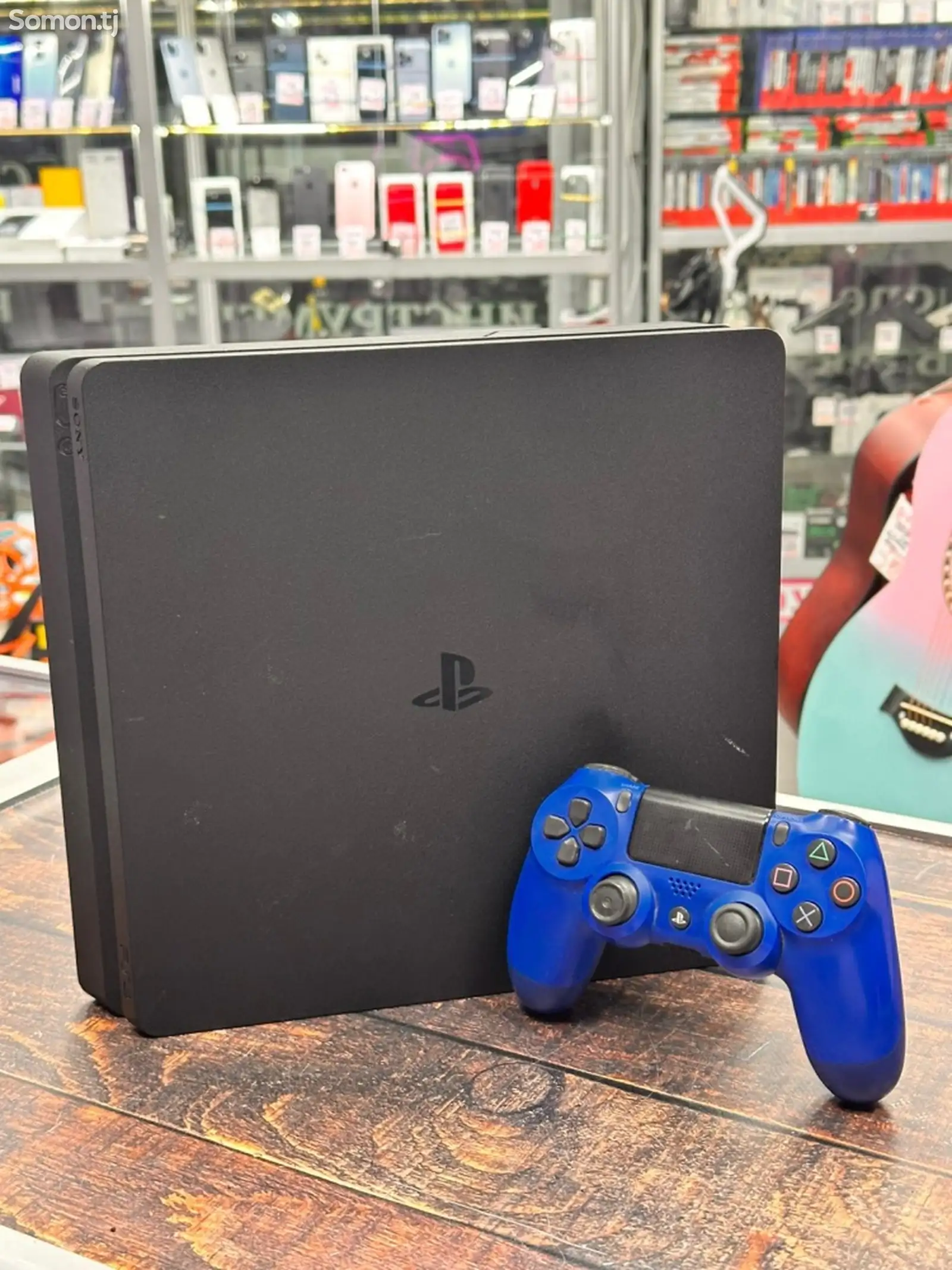 Игровая приставка Sony PlayStation 4 Slim-1