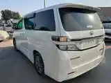 Toyota Vellfire, 2014-4