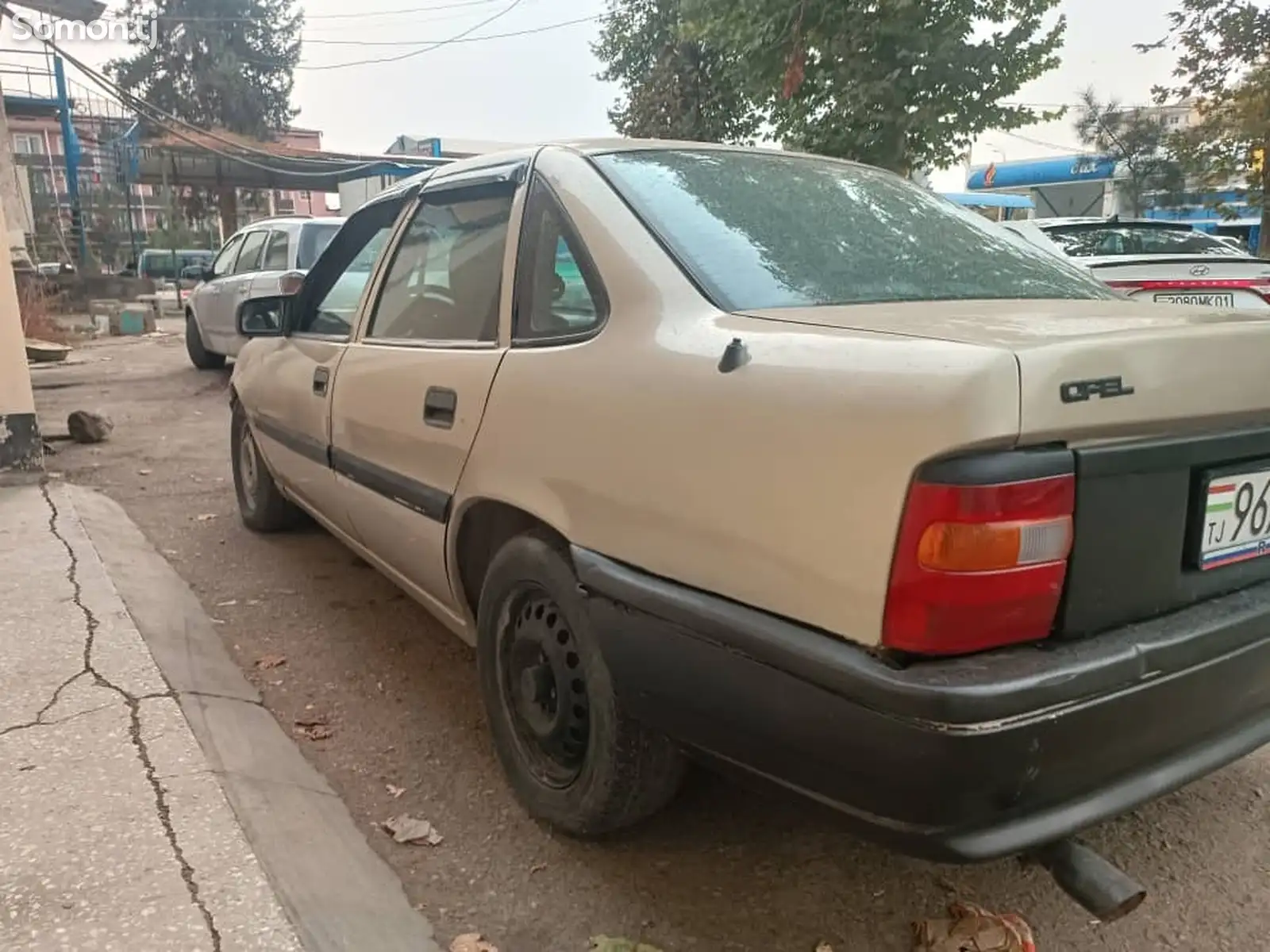 Opel Vectra A, 1992-3