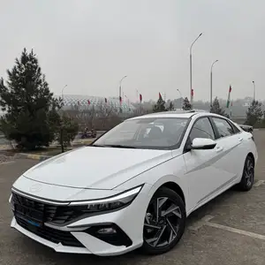 Hyundai Elantra, 2024