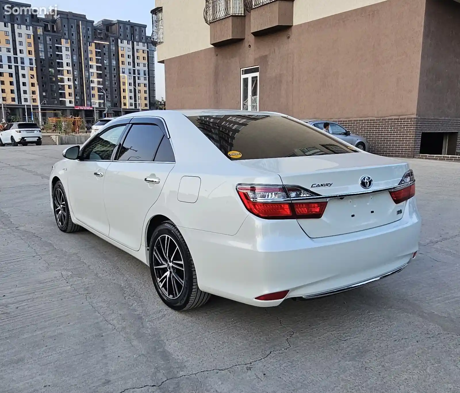 Toyota Camry, 2017-5