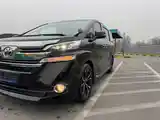 Toyota Vellfire, 2018-3