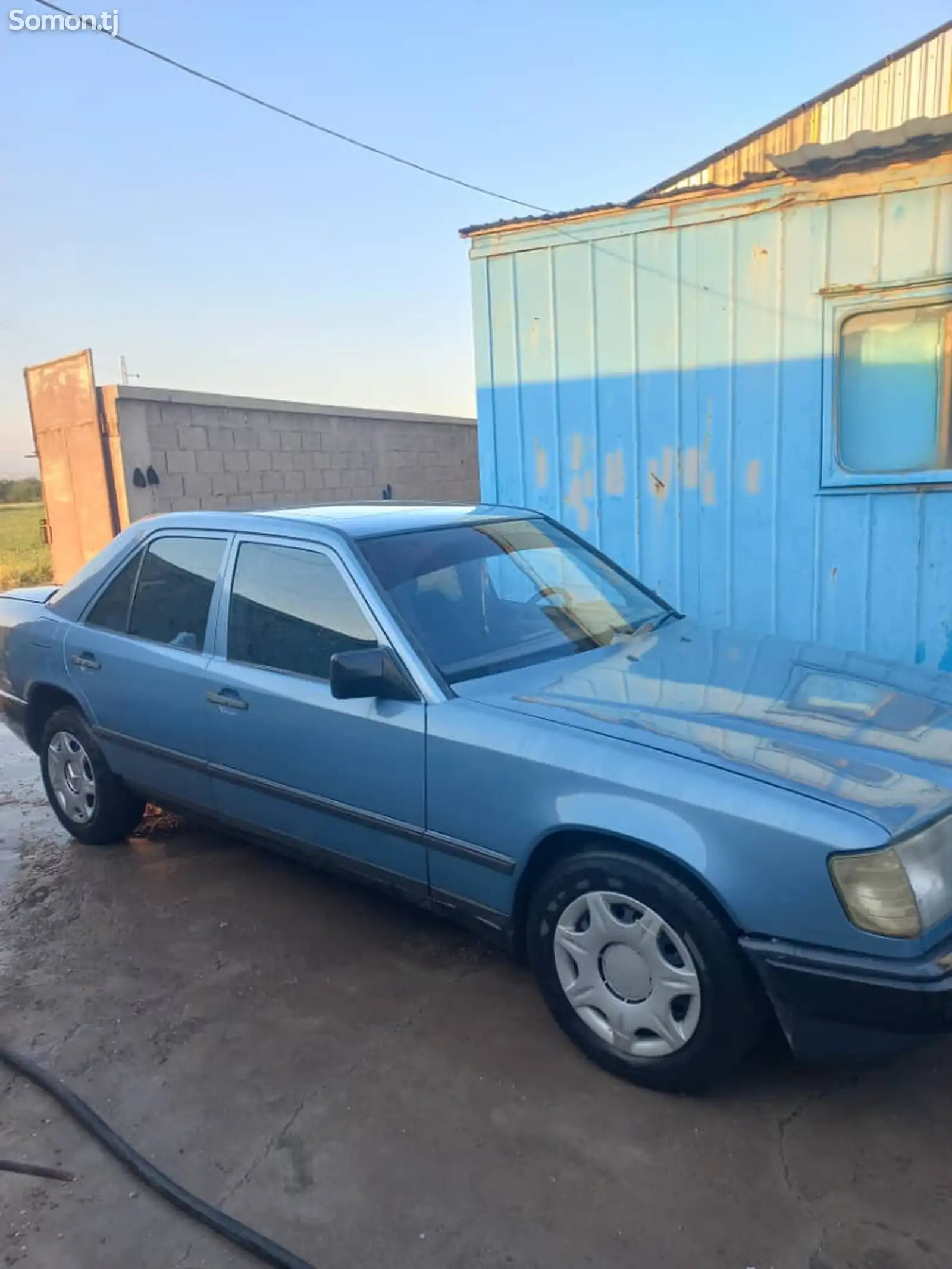 Mercedes-Benz W124, 1988-1