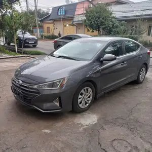 Hyundai Elantra, 2018