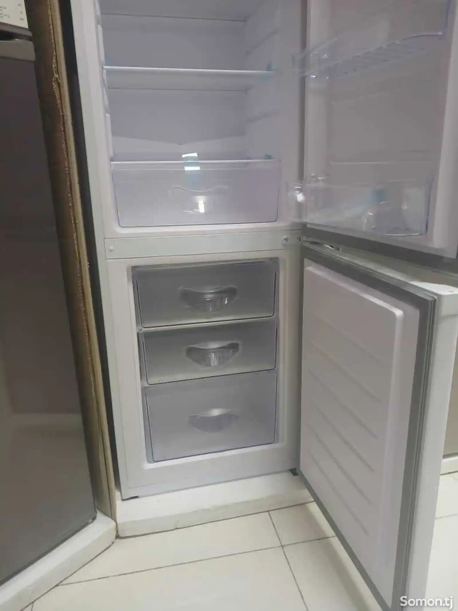 Холодильник Ferre-5