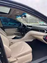 Toyota Camry, 2018-9