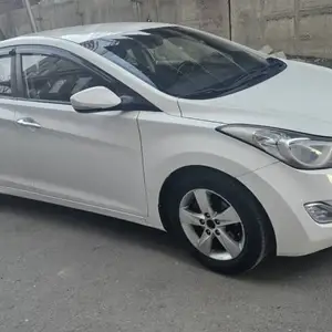 Hyundai Avante, 2012