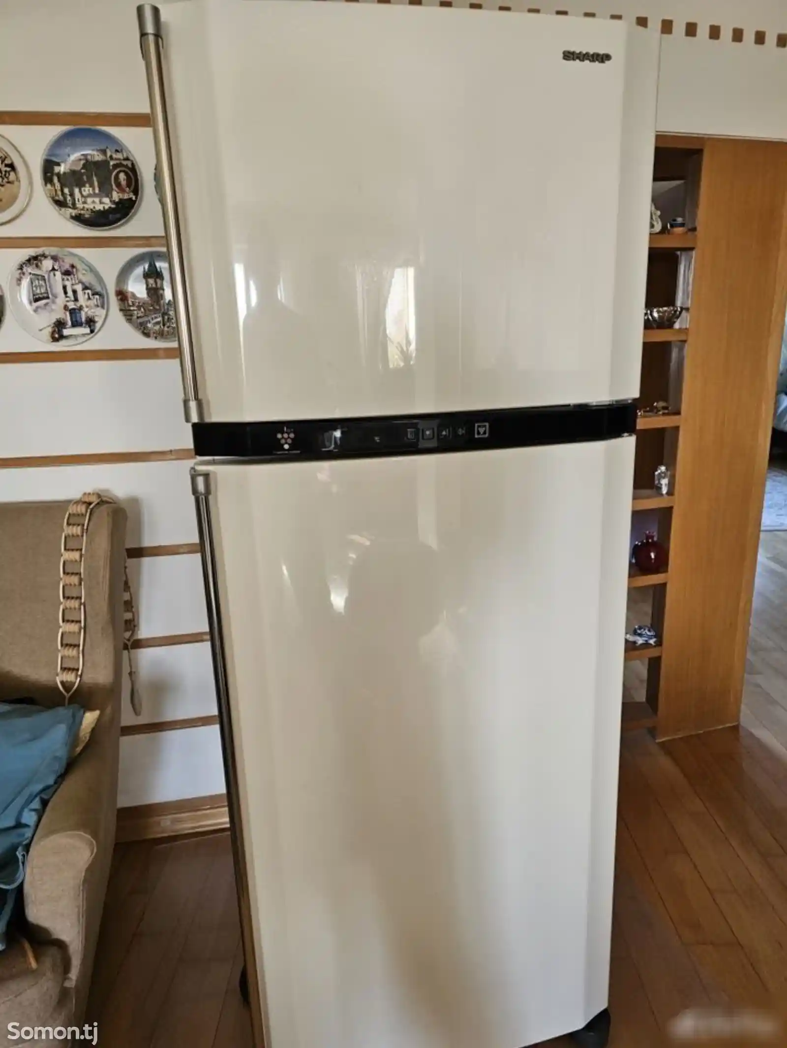 Холодильник Sharp-1