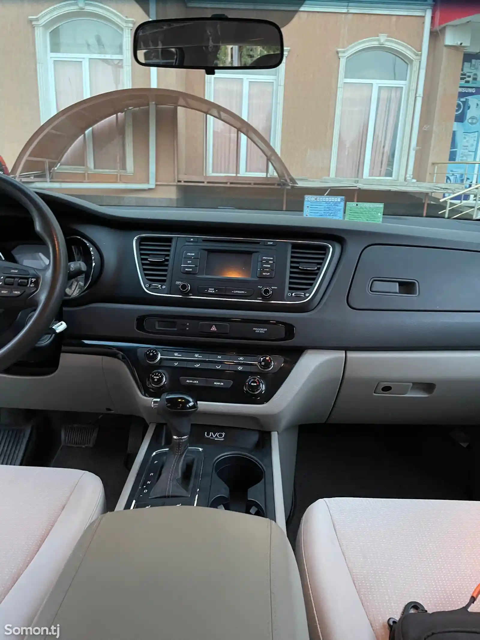 Kia Carnival, 2015-7