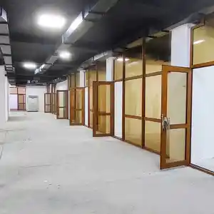 Помещение под свободное назначение, 600м², Сомони