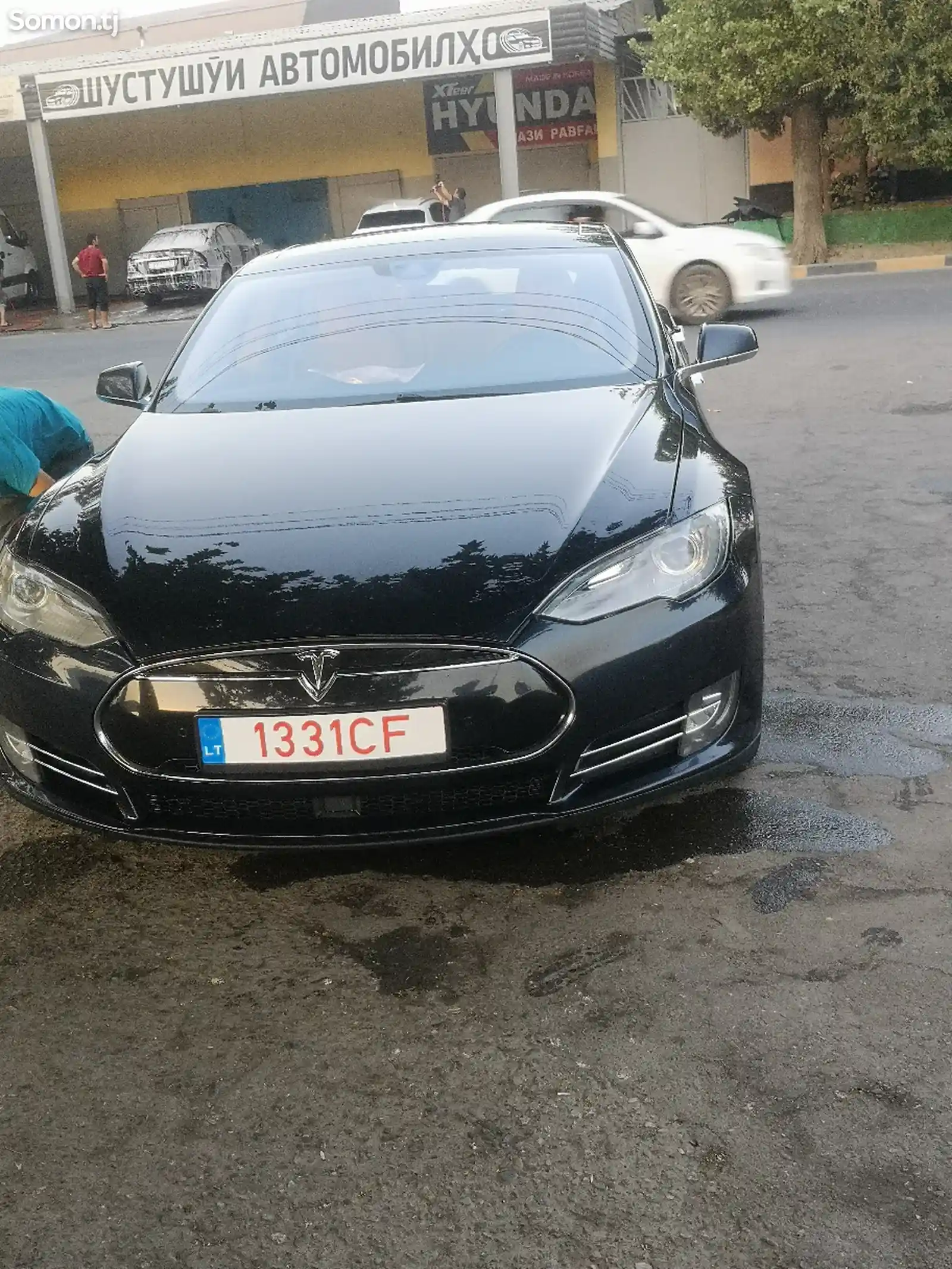 Tesla Model S, 2015-10