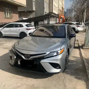 Toyota Camry, 2020