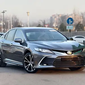 Toyota Camry, 2018