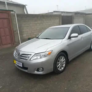 Toyota Camry, 2011