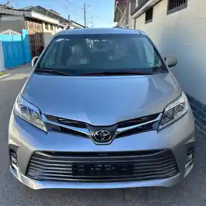 Toyota Sienna, 2015