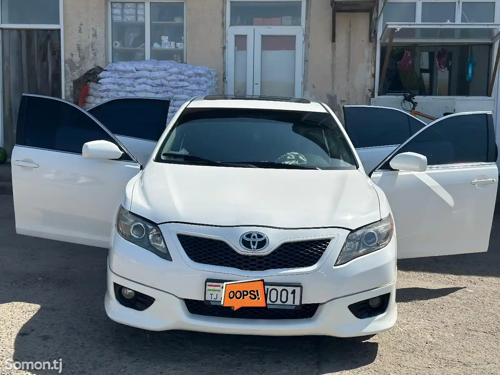 Toyota Camry, 2010-1