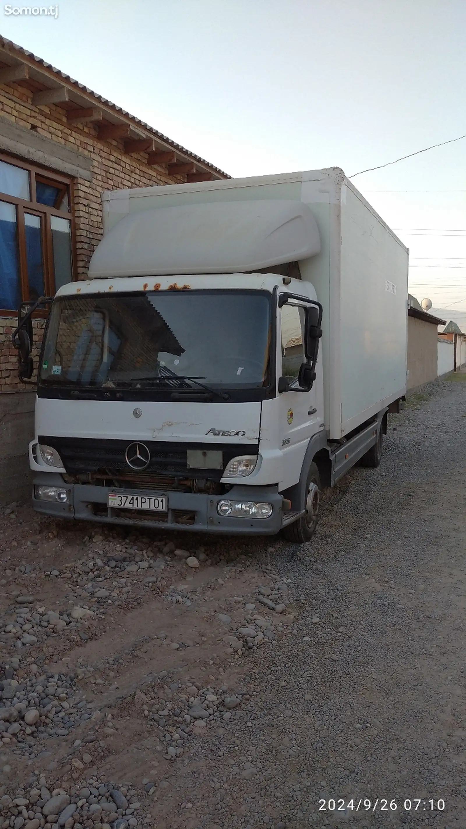 Контейнеровоз Mercedes-Benz Atego 816, 2007-1