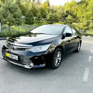 Toyota Camry, 2016