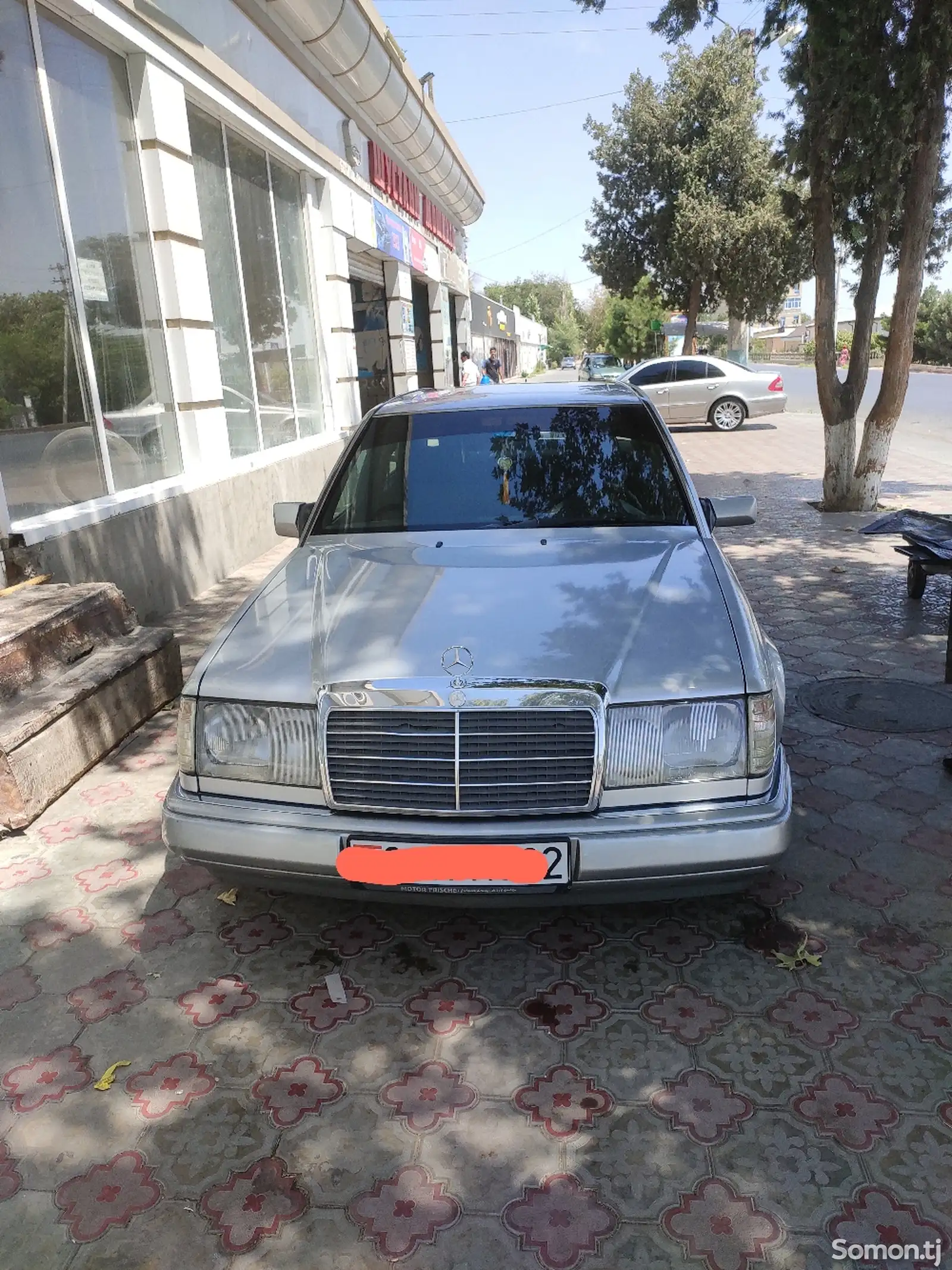 Mercedes-Benz W124, 1992-1