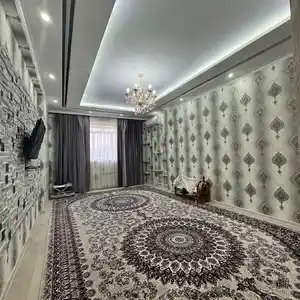 2-комн. квартира, 10 этаж, 77 м², Шохмансур