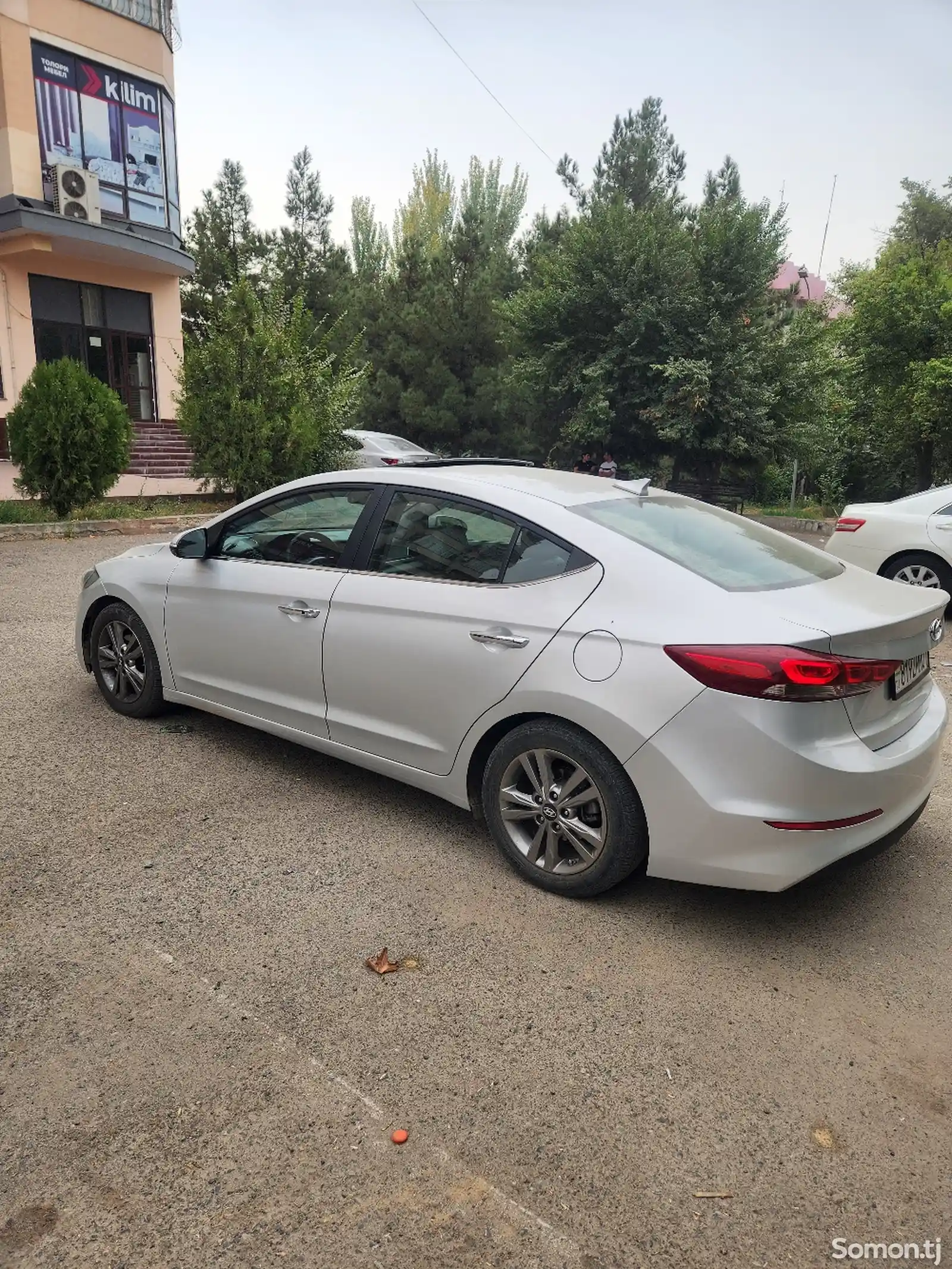 Hyundai Elantra, 2017-11