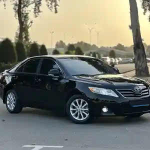 Toyota Camry, 2010