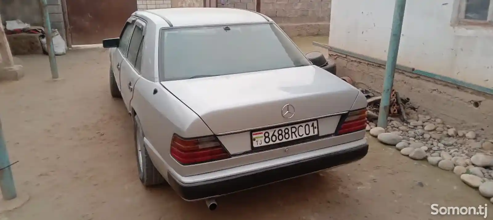 Mercedes-Benz W124, 1988-1