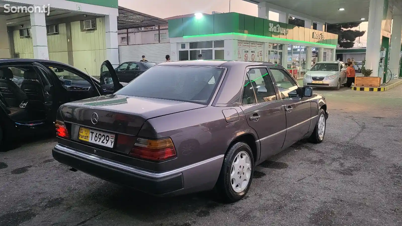 Mercedes-Benz W124, 1990-1