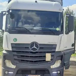 Бортовой грузовик Mercedes-Benz Actros, 2014