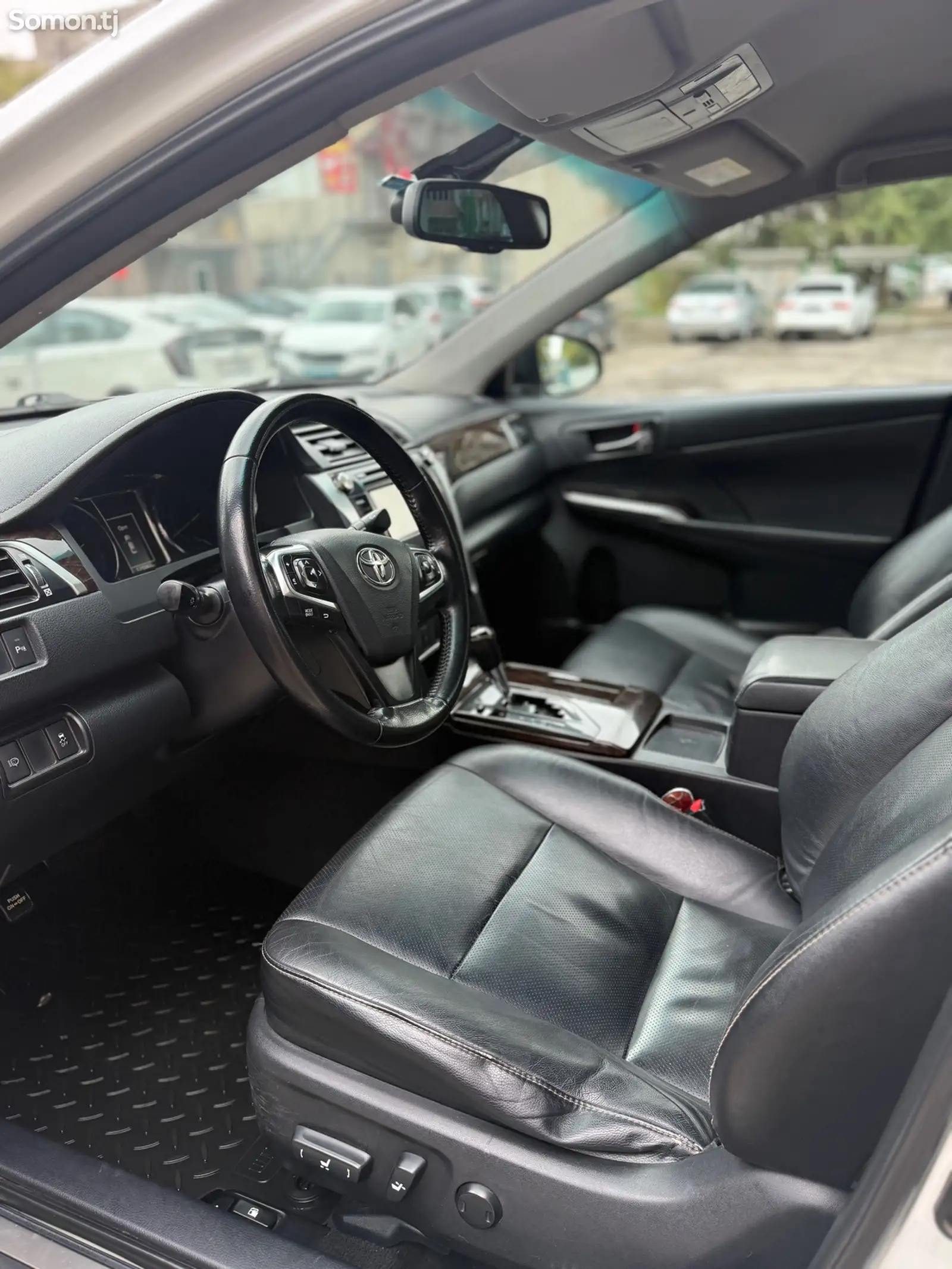 Toyota Camry, 2015-10