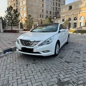 Hyundai Sonata, 2012