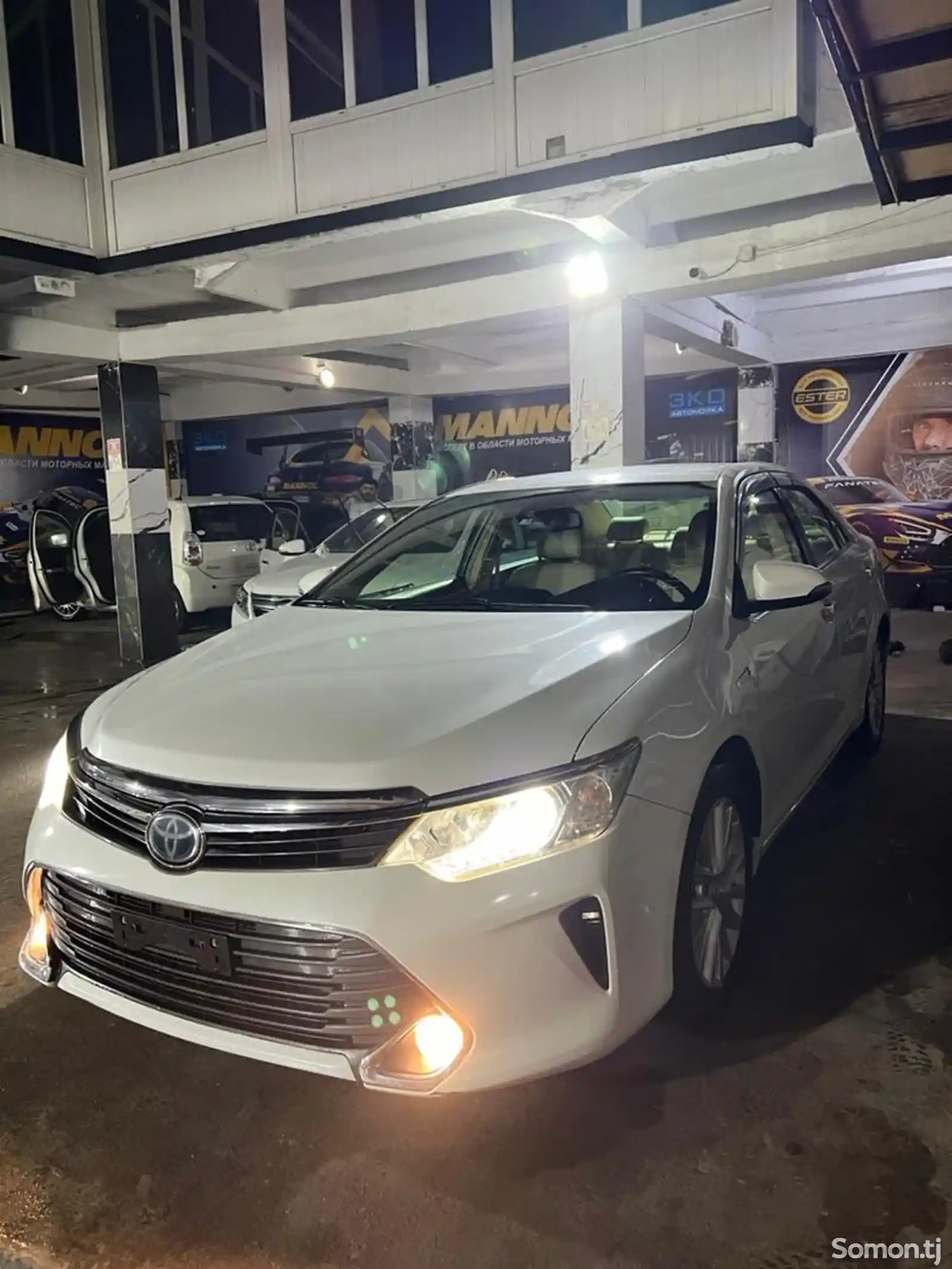 Toyota Camry, 2015-3