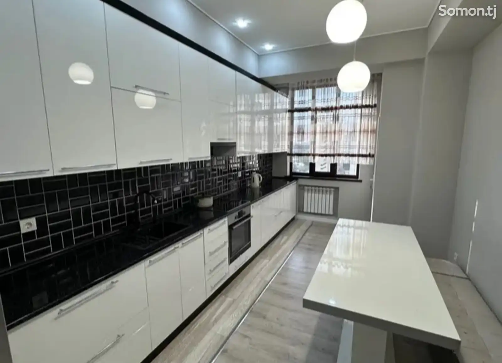 4-комн. квартира, 11 этаж, 156 м², поворот Аэропорт, ул.Айни-1