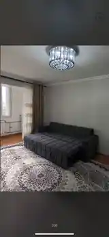 1-комн. квартира, 4 этаж, 49 м²,  Цирк-5