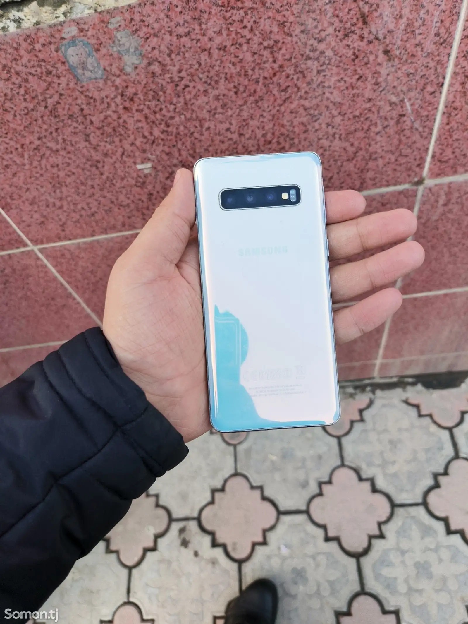 Samsung Galaxy S10-1