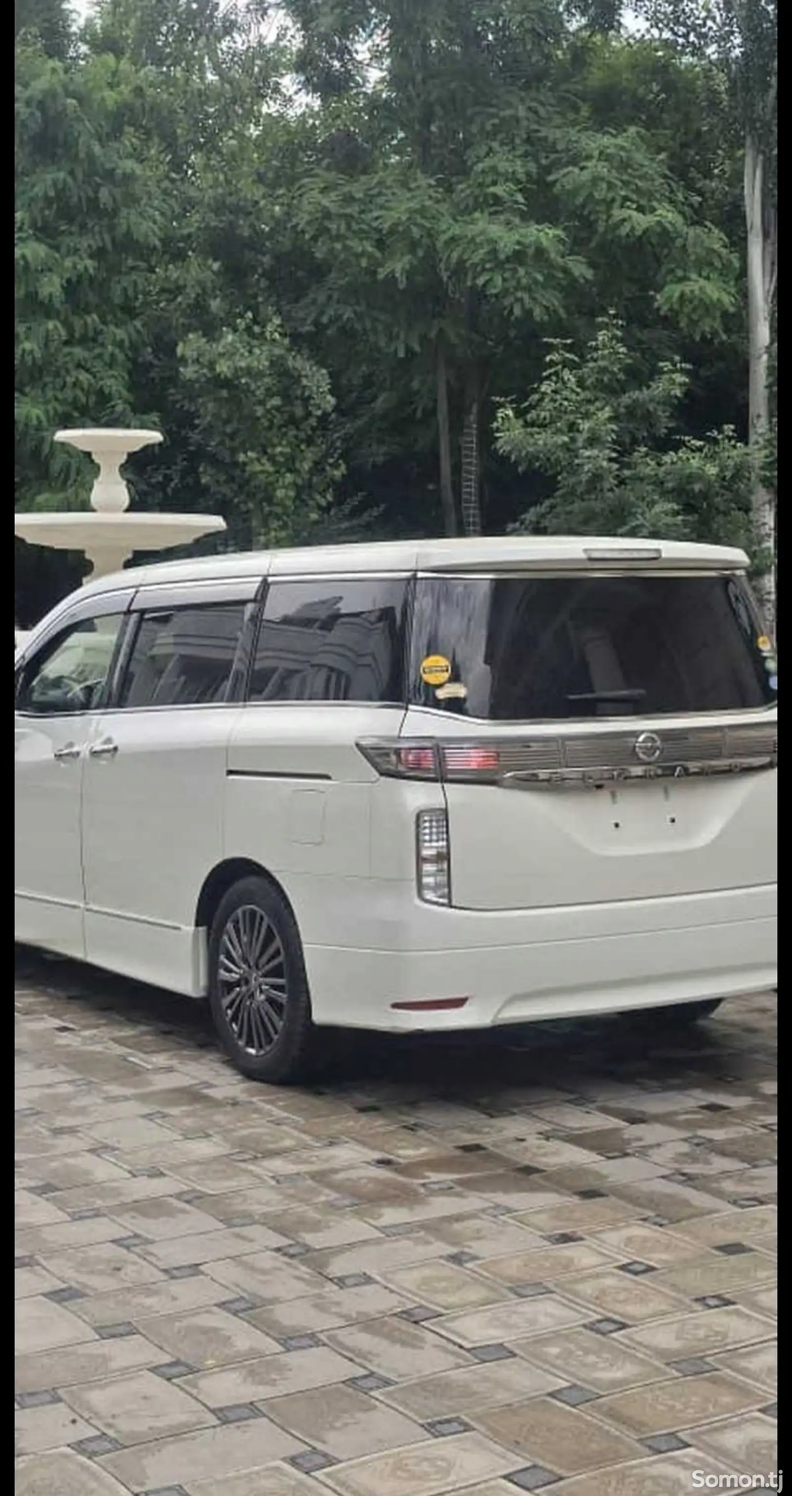 Nissan Elgrand, 2015-1