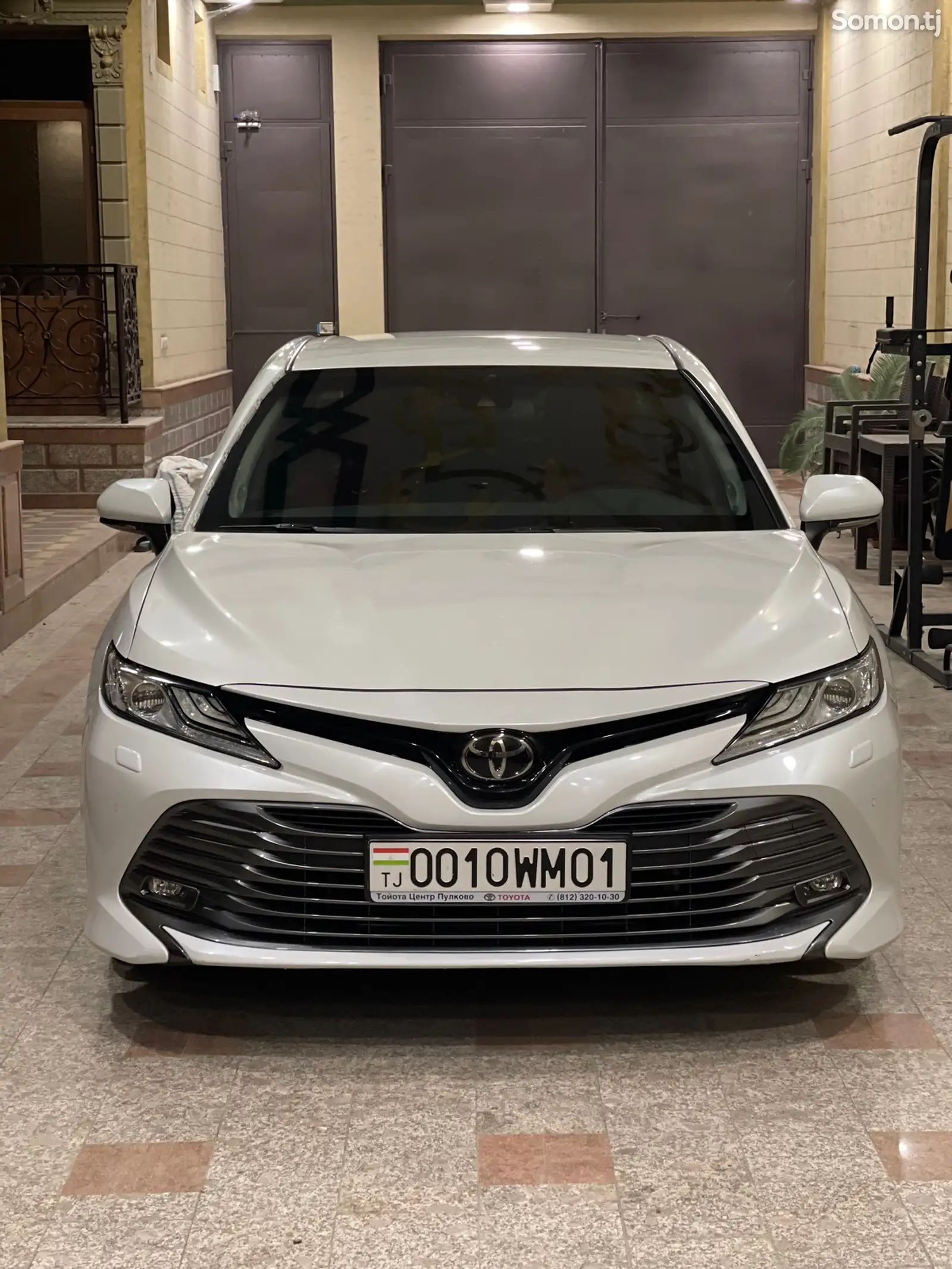 Toyota Camry, 2018-1