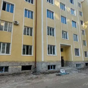 2-комн. квартира, Цокольный этаж, 38 м², 8 мкр