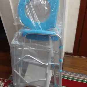 Санитарный стул